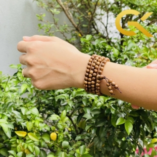 Chuỗi trầm hương 108 hạt tốc 7li