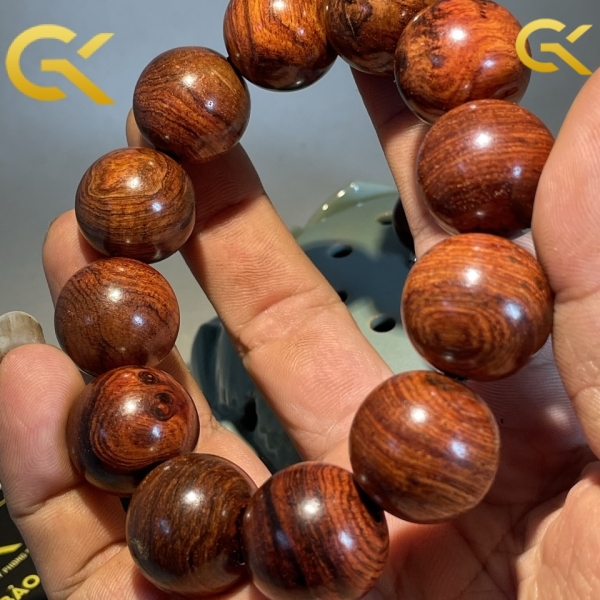 Sưa đỏ 20 li